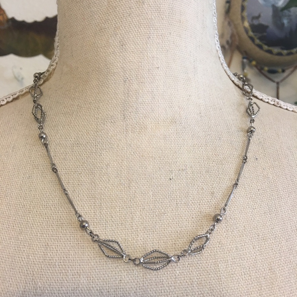Vintage 70s silver filigree cage chain necklace